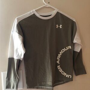 Under Armour Green and White long sleeve Shirt Size Medium Youth
